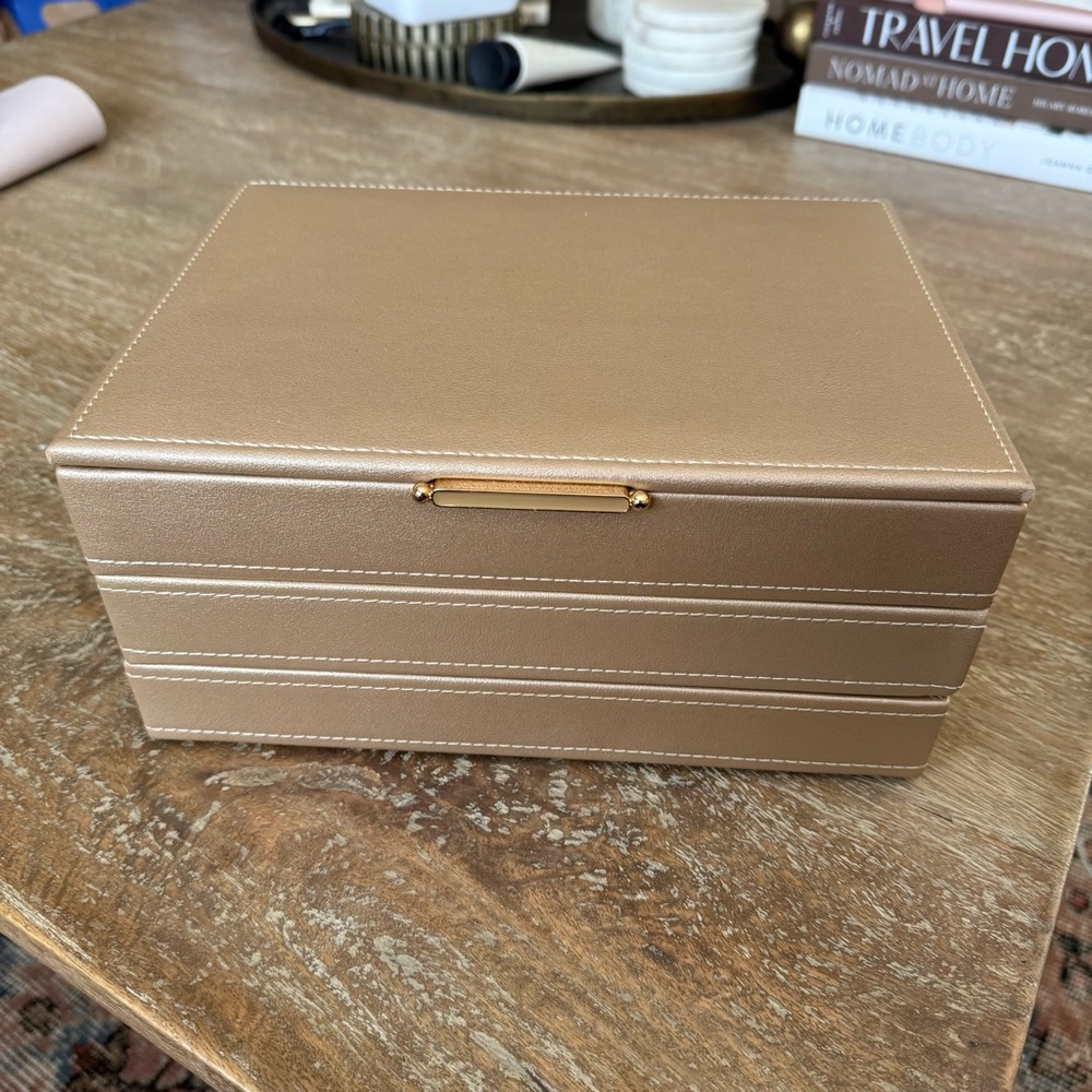 Cupcakes and Cashmere 3 Tier Jewelry Box